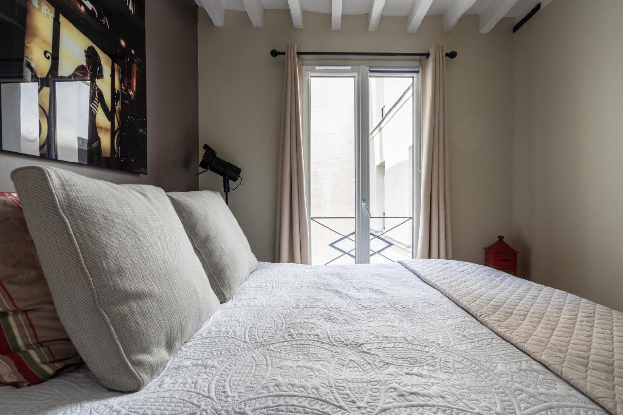 Room In Apartment - Cosy Place In The Hear Of París Exterior foto