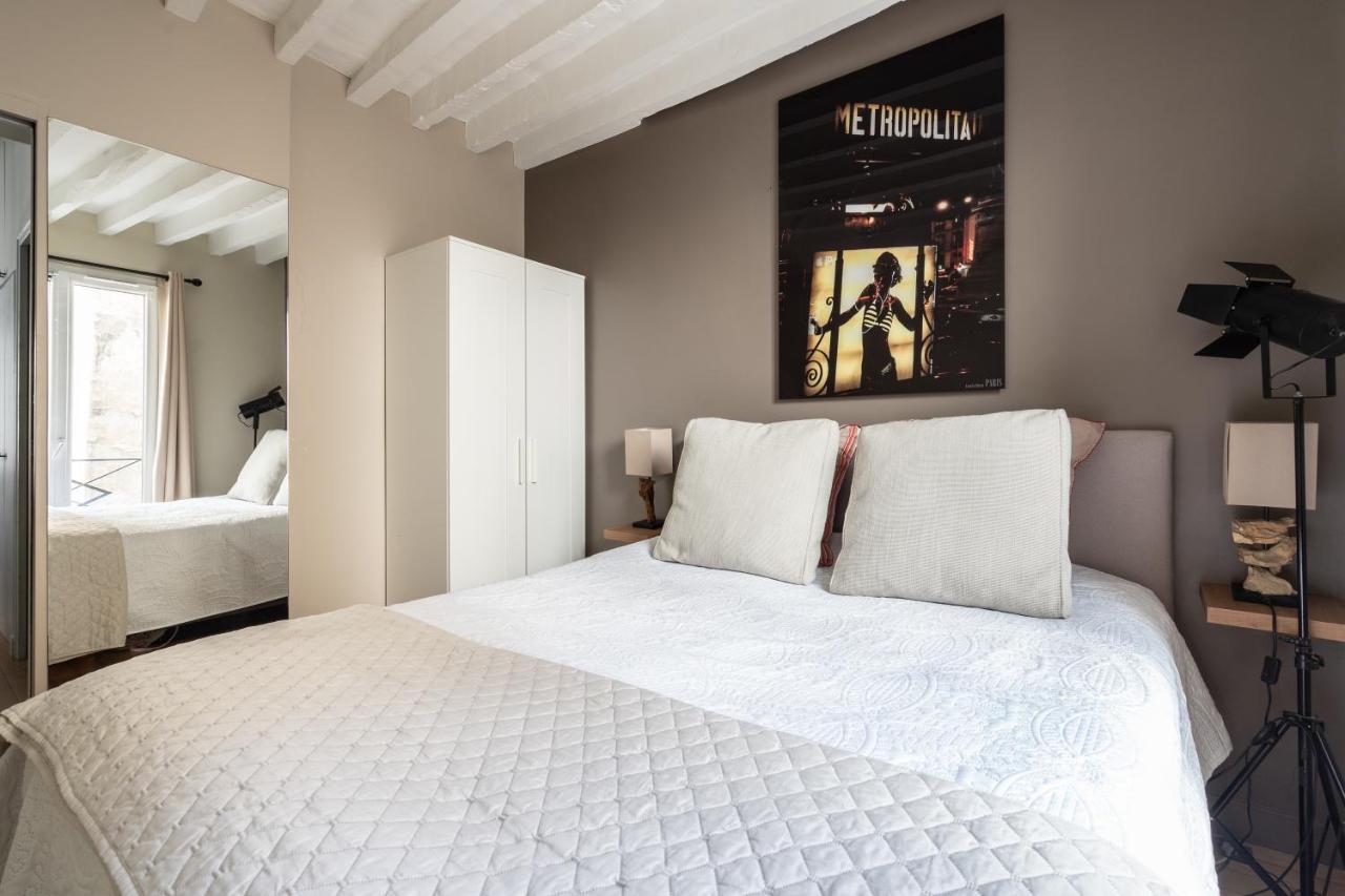 Room In Apartment - Cosy Place In The Hear Of París Exterior foto