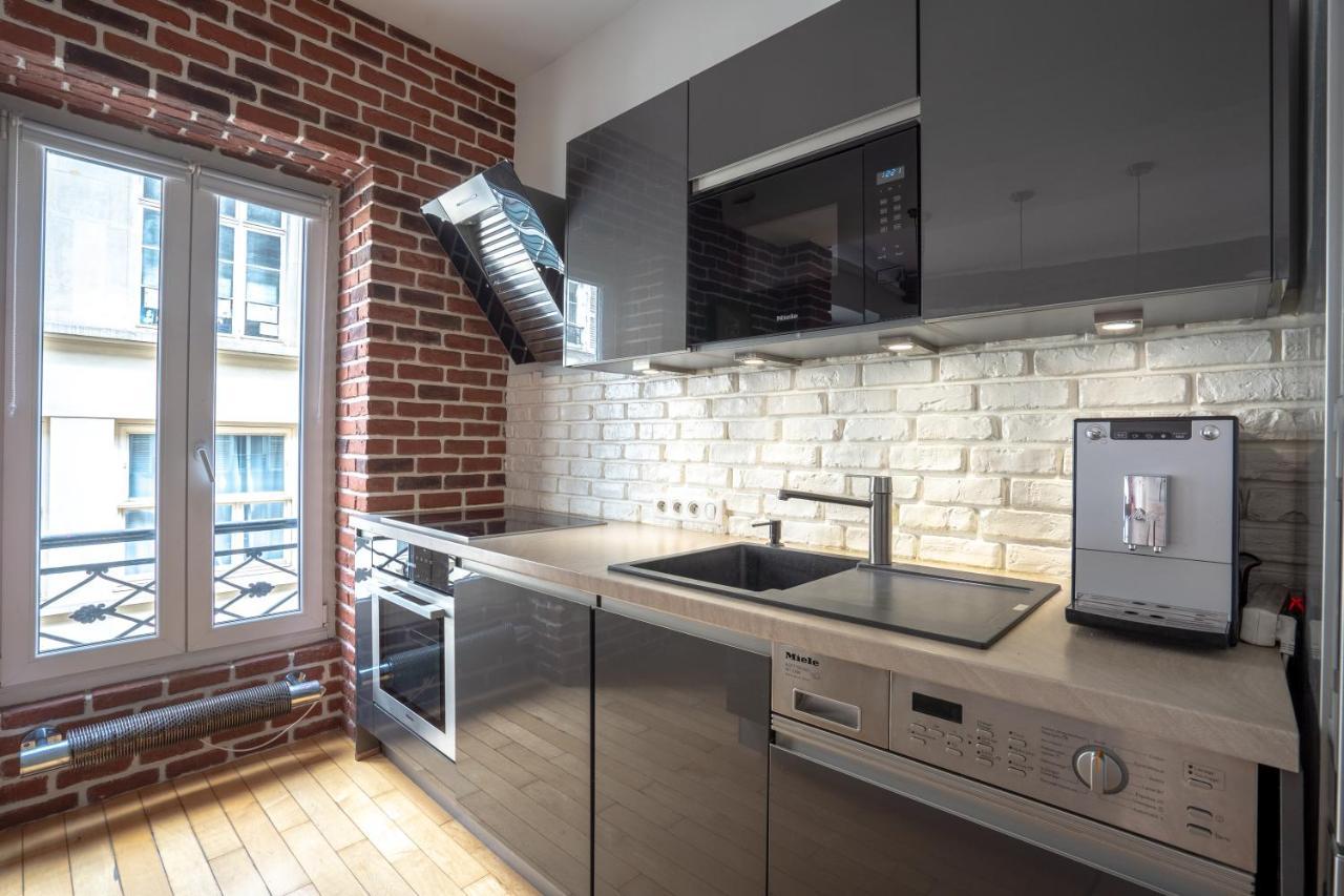 Room In Apartment - Cosy Place In The Hear Of París Exterior foto